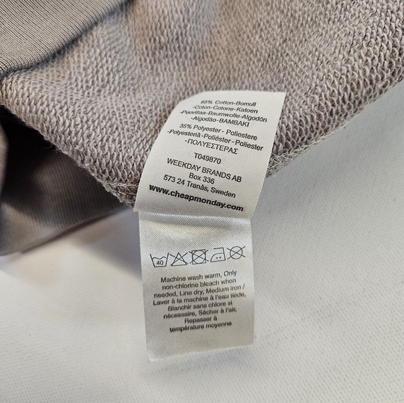 Cheap Monday Womans Long Sleeve Crewneck Sweatshirt XS Gray And Black - Picture 8 of 9